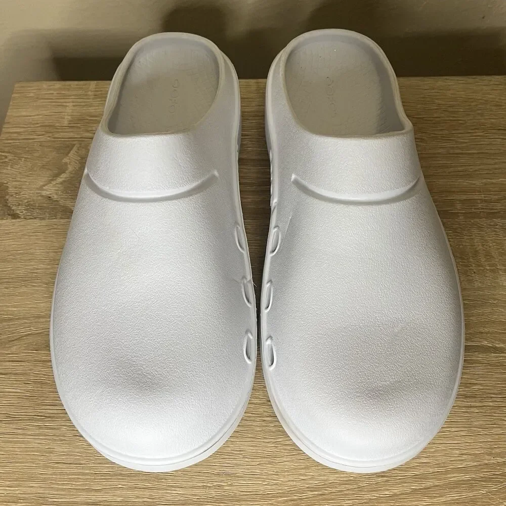Oofos OOCloog Luxe White Recovery Clogs Unisex Mens 7 Womens 9 Comfort Mules